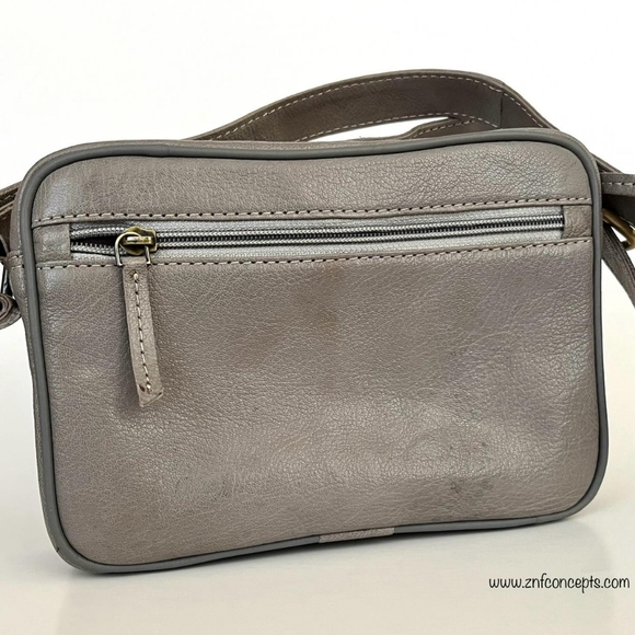 ***Brand New*** Genuine Leather cross body bag Grey has dye marks/overrun - Picture 5 of 7